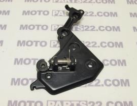 TRIUMPH TIGER 1050 07 FRONT STEP HOLDER RIGHT 2080717  